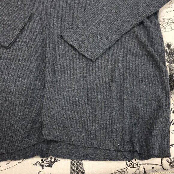 Anne Klein Rib V-Neck Sweater - Picture 4 of 4